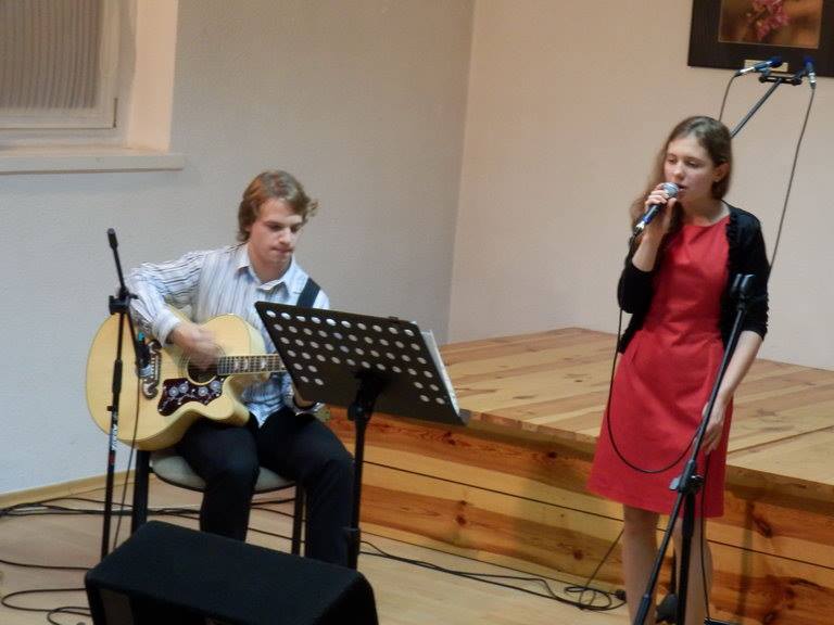 1467228_326973947440926_1221064990_n