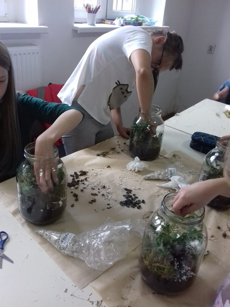 36225035_473710893053351_5606525041182244864_n