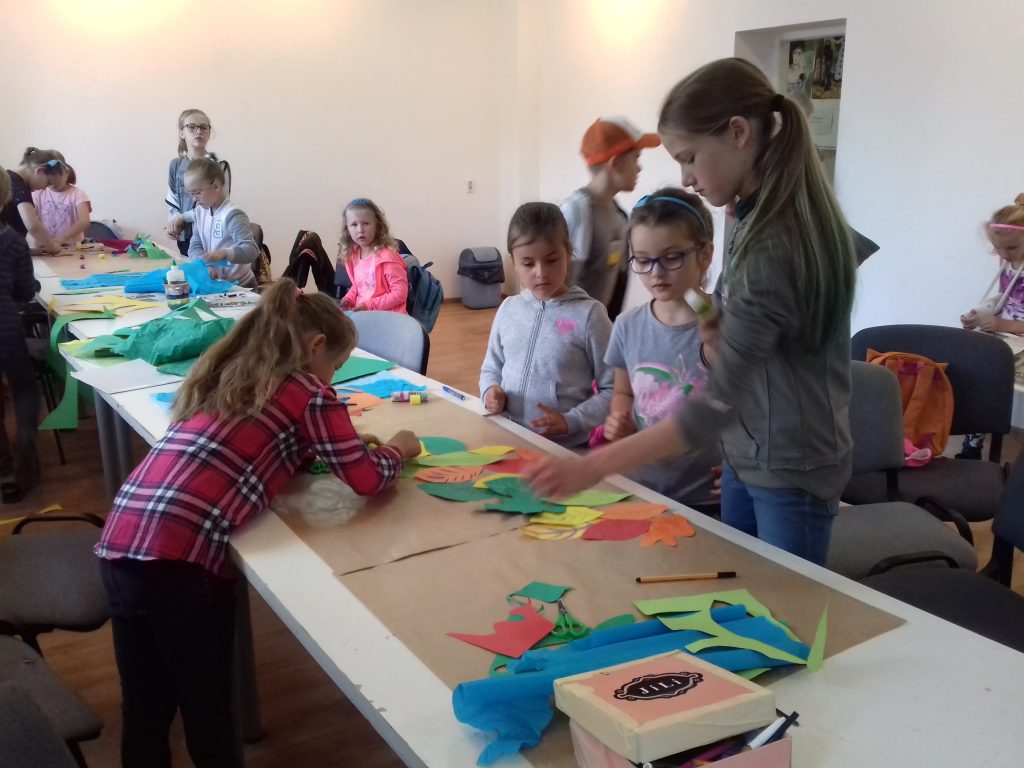 36273301_472913916466382_2286476056783224832_n