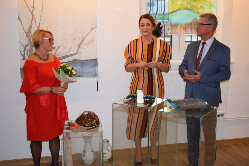 42856444_249757505737884_6513472982768156672_n