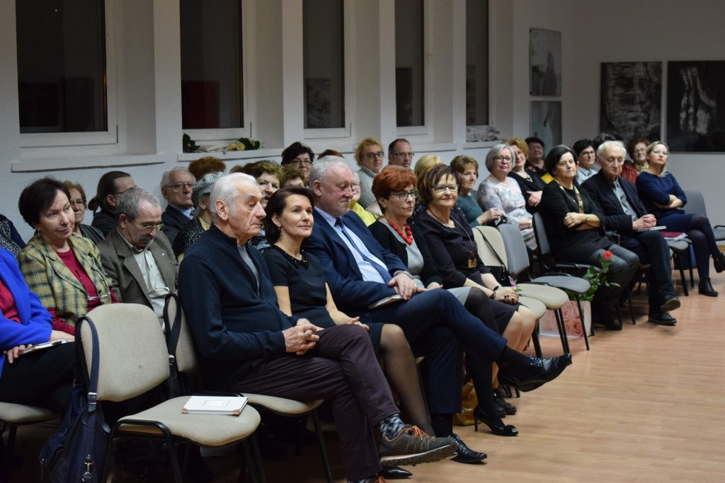 52889984_2206819279570400_8376916321631207424_n