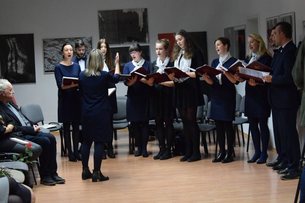 53308979_545078262567991_1740447827831554048_n